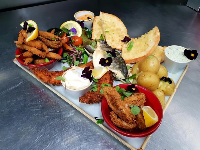 images/food/slider/bistro-deli-19-kireth.jpeg